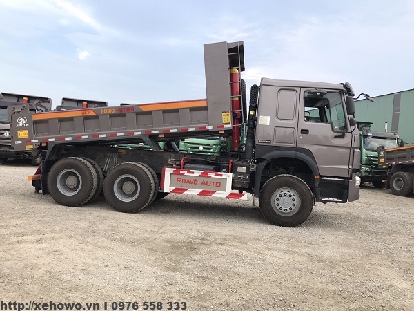 cabin xe tải ben howo 3 chân 380