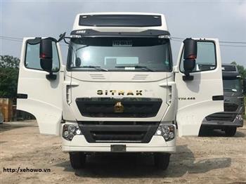 Ra mắt sản phẩm mới xe đầu kéo Sitrak T7H 440hp