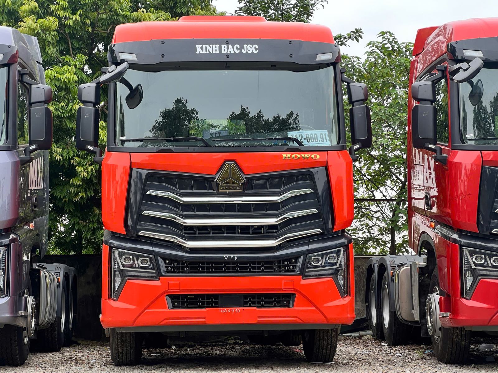 Xe đầu kéo Howo Max 460HP Cầu dầu