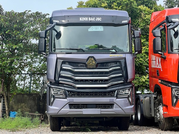 Xe đầu kéo Max 460